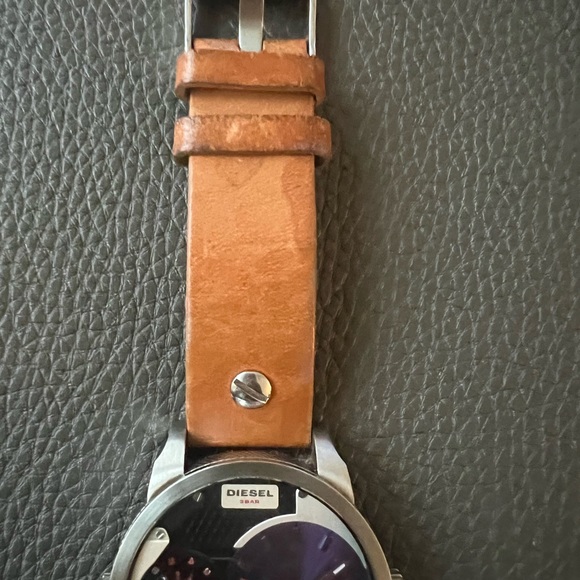 Diesel DZ7308 Blue and Black Dial Leather Men's Watch - Picture 4 of 14